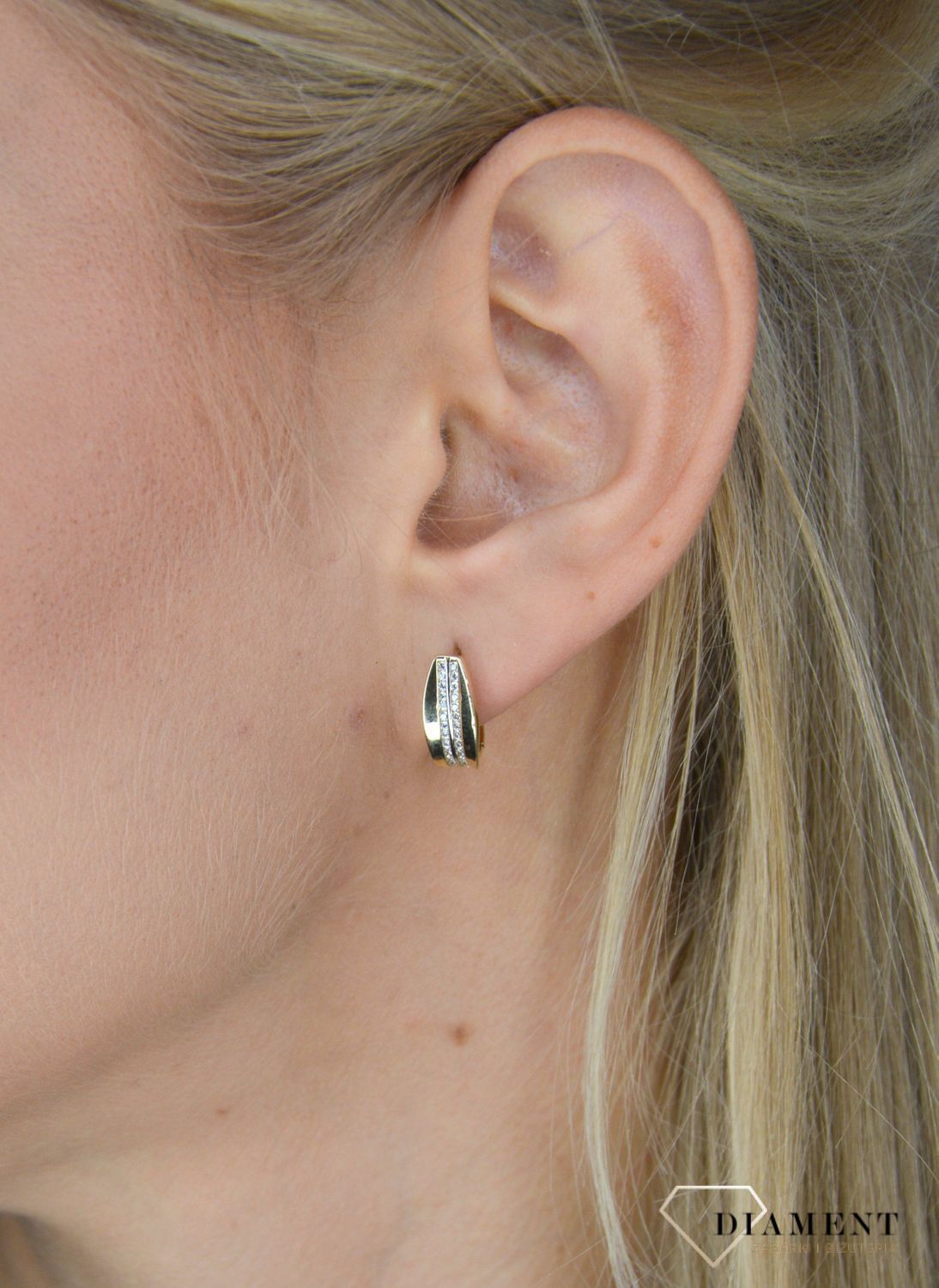 Złote kolczyki przy uchu rząd białych cyrkonii KL 6159 333.jpg